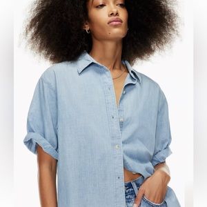 Aritzia Denim Forum Jane Shirt. Size L. In perfect condition.